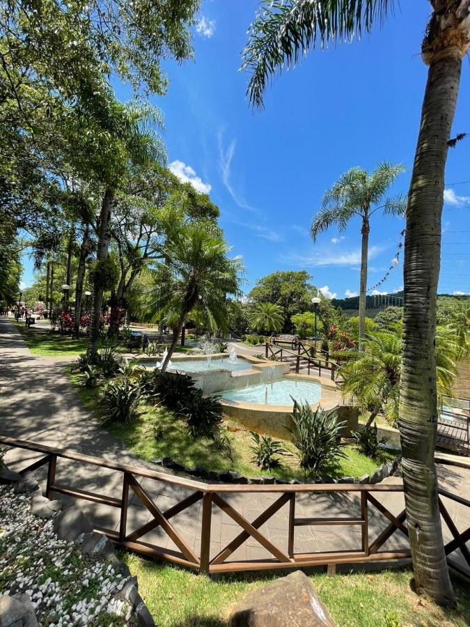 פיראטובה Casa Das Bromelias- 2 Quartos Climatizados -Casa Com Quiosque Em Meio A Natureza! מראה חיצוני תמונה